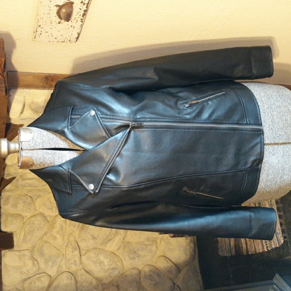 Old Navy Moto Jacket Black sz.  M tall